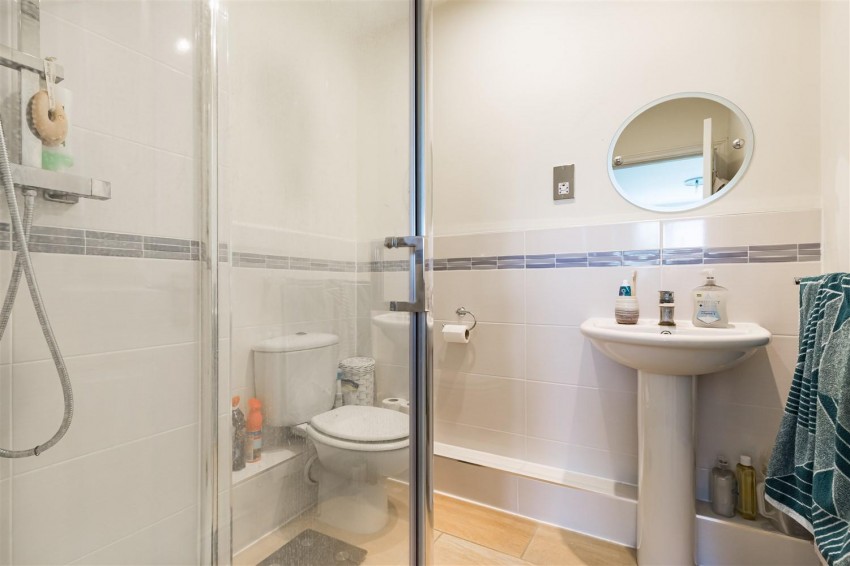 Images for Walter Mead Close, Ongar
