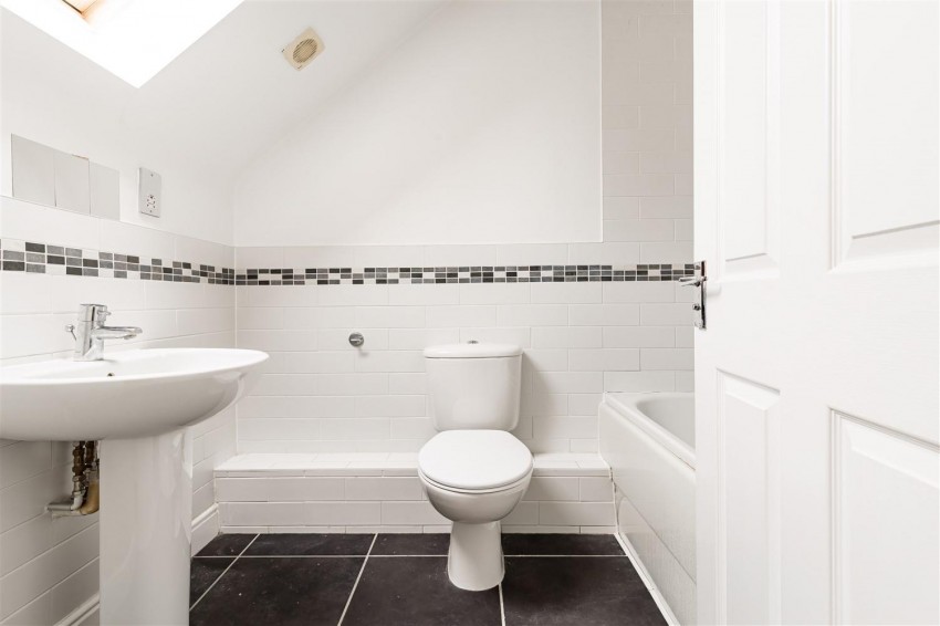 Images for Walter Mead Close, Ongar