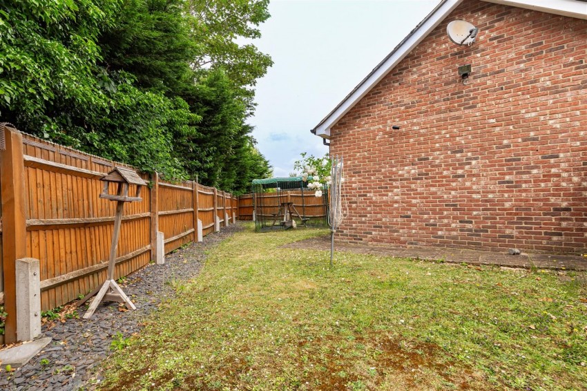 Images for Walter Mead Close, Ongar