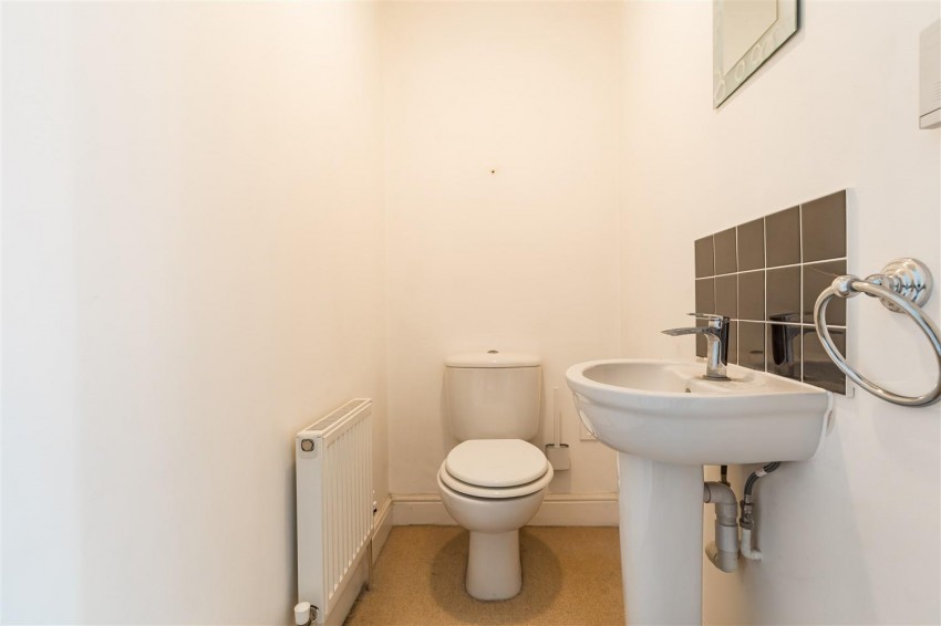 Images for Walter Mead Close, Ongar