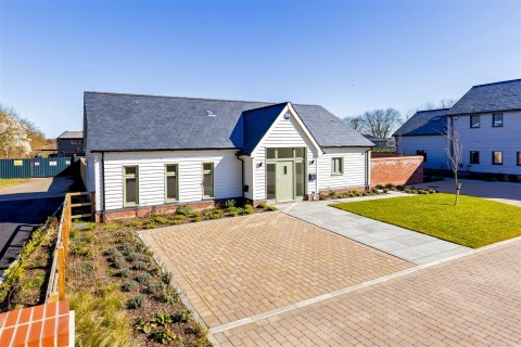 View Full Details for MEADOW VIEW, Epping Lane, Stapleford Tawney,