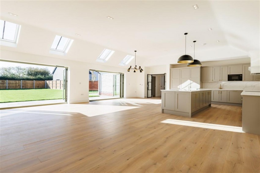 Images for MEADOW VIEW, Epping Lane, Stapleford Tawney,