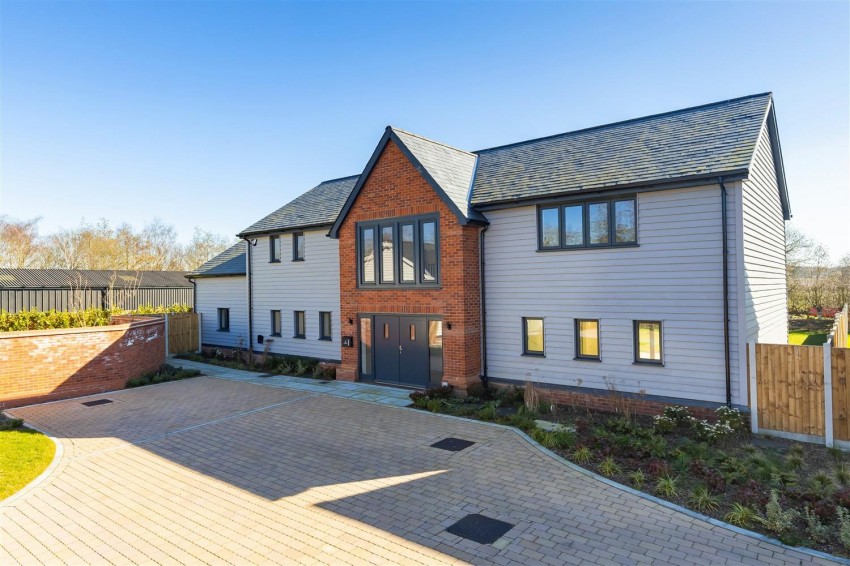 Images for MEADOW VIEW, Epping Lane, Stapleford Tawney,