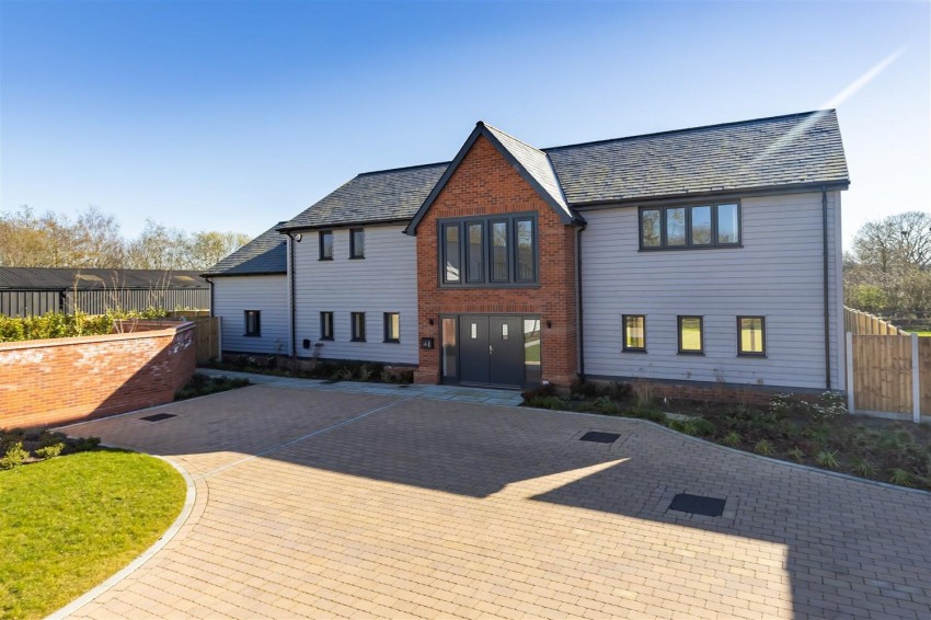 Images for MEADOW VIEW, Epping Lane, Stapleford Tawney,