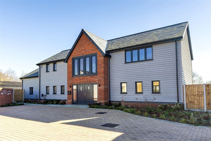 Images for MEADOW VIEW, Epping Lane, Stapleford Tawney,