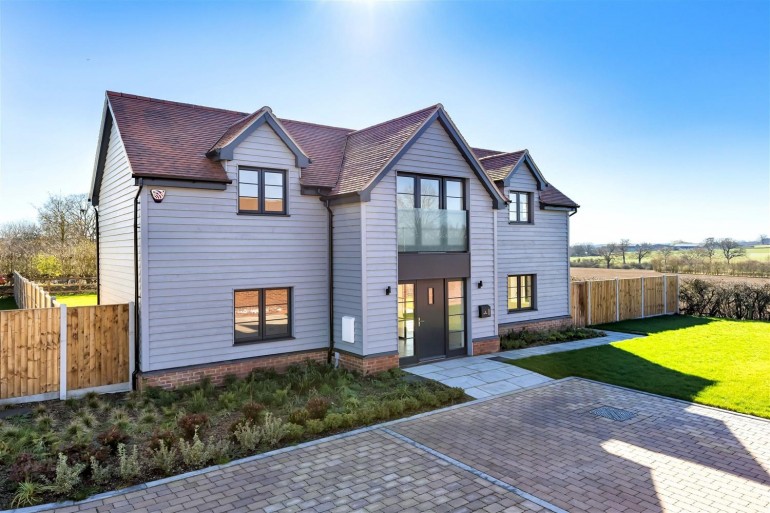 MEADOW VIEW, Epping Lane, Stapleford Tawney,