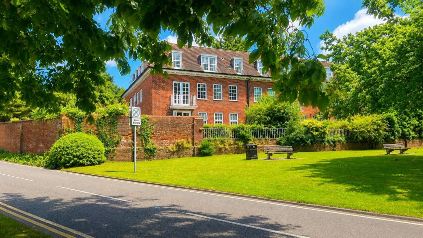Images for Spriggs Court, Palmers Hill, Epping