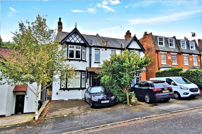Kendal Avenue, Epping