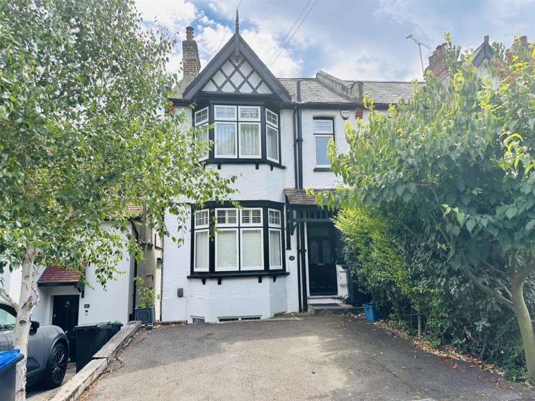 Kendal Avenue, Epping