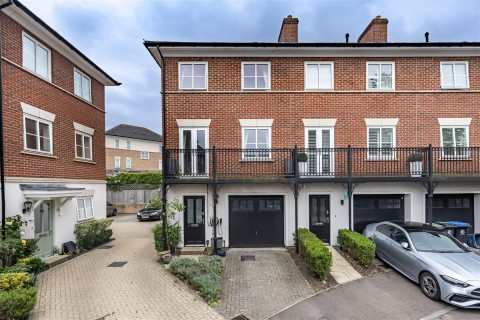 View Full Details for Mowbray Close, Epping