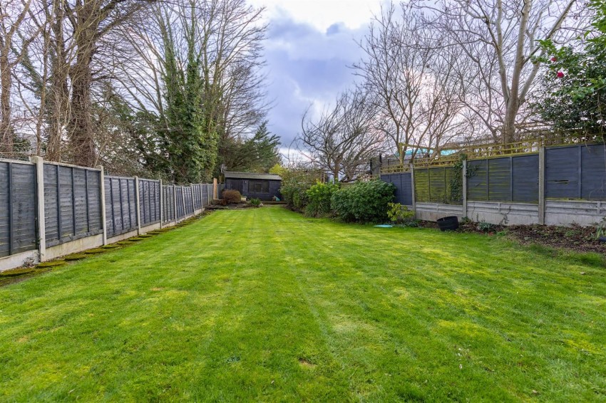 Images for Centre Drive, Epping