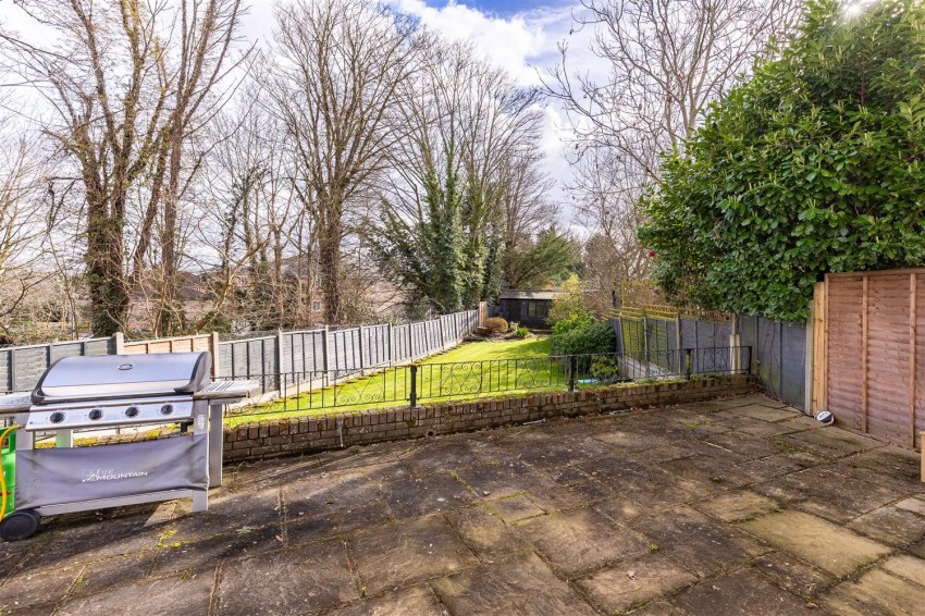 Images for Centre Drive, Epping