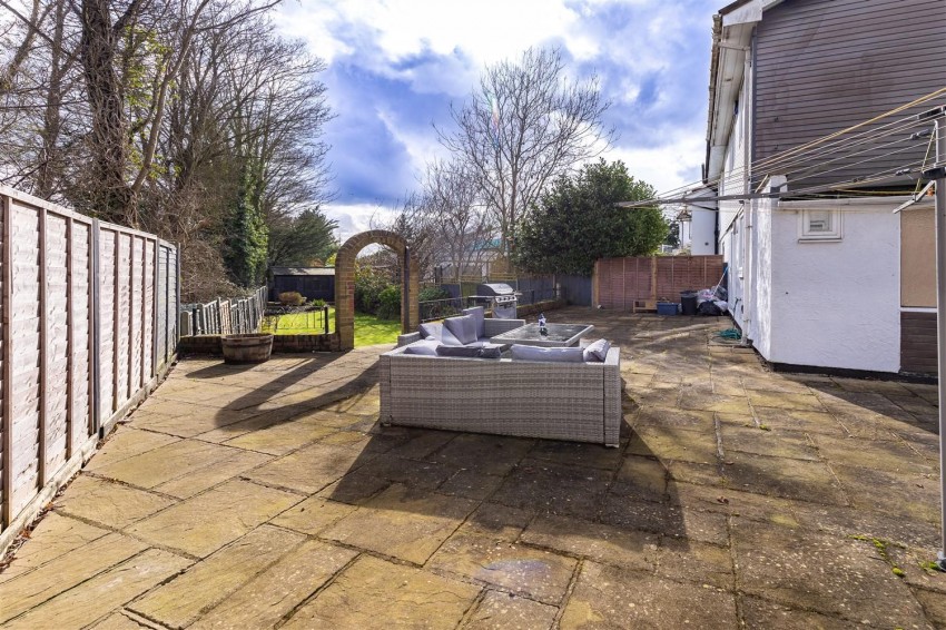 Images for Centre Drive, Epping