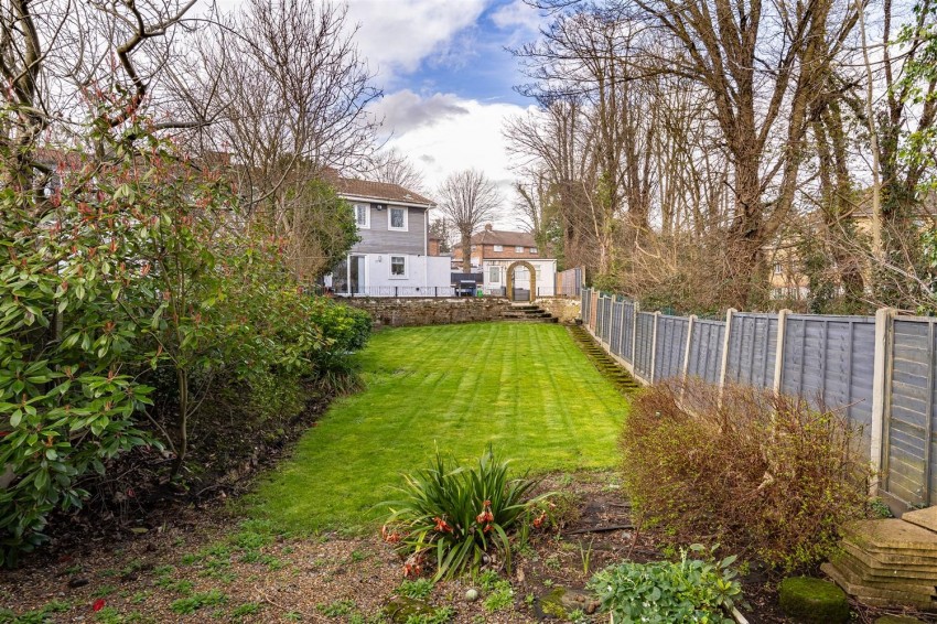 Images for Centre Drive, Epping