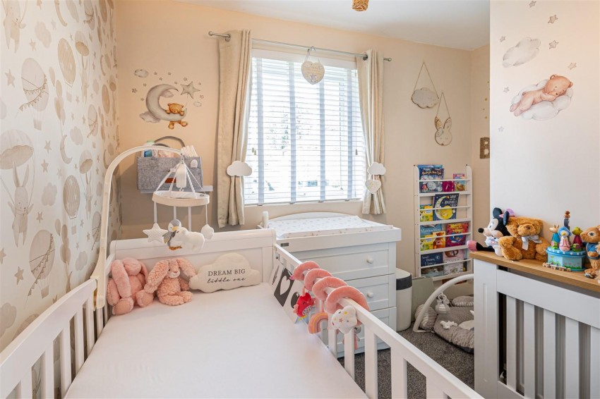 Images for Centre Drive, Epping