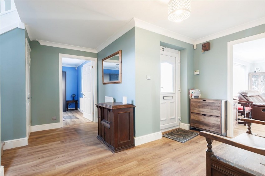 Images for Tempest Mead, North Weald