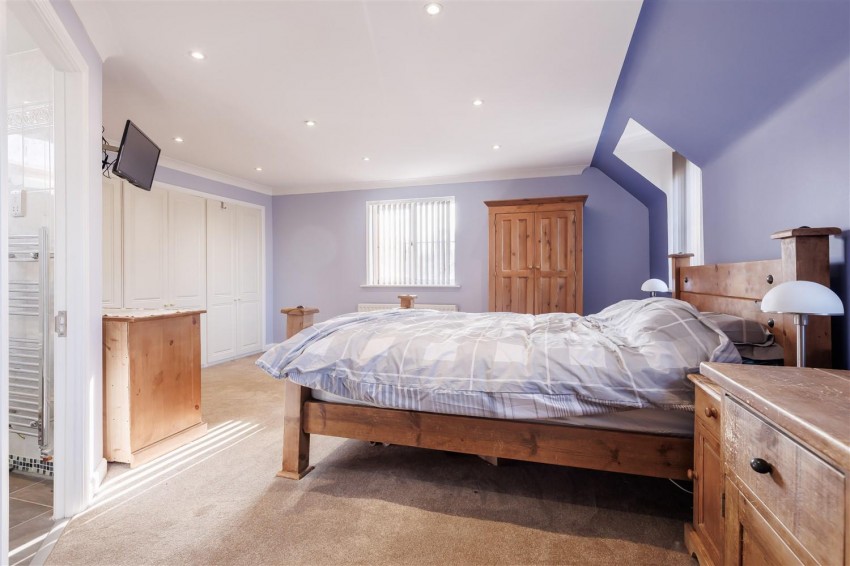 Images for Tempest Mead, North Weald