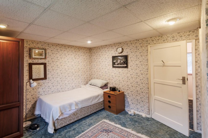 Images for Centre Drive, Epping