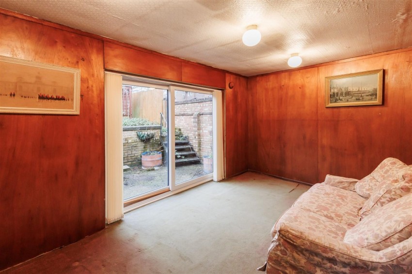 Images for Centre Drive, Epping