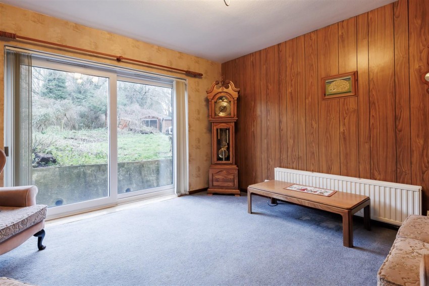 Images for Centre Drive, Epping