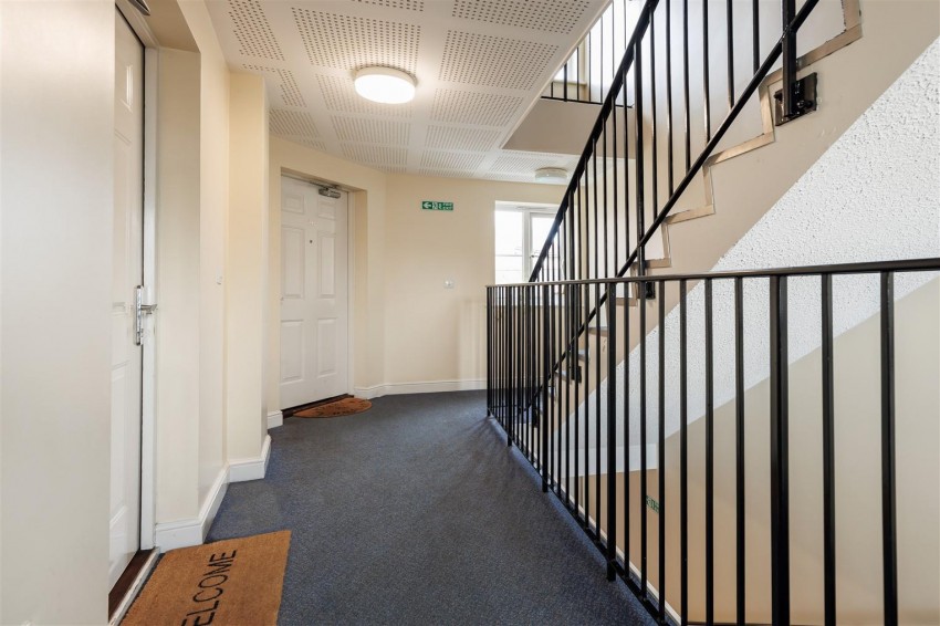 Images for College Close, Loughton