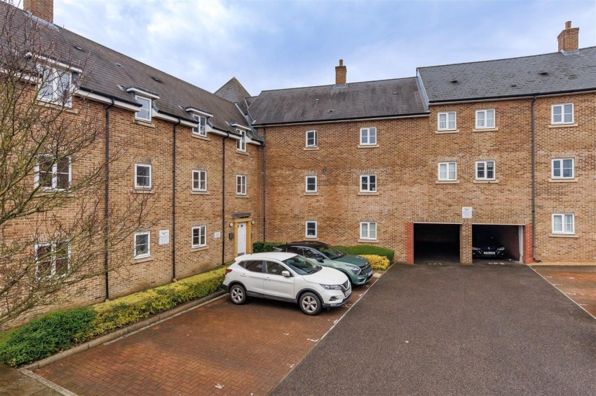 Images for College Close, Loughton