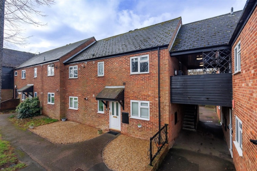 Images for Rowley Mead, Thornwood