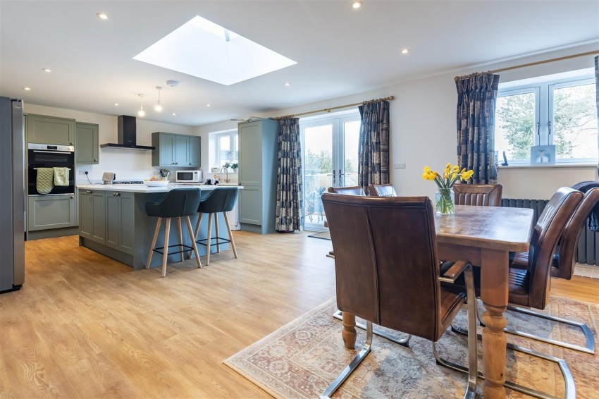 Images for New Farm Drive, Abridge