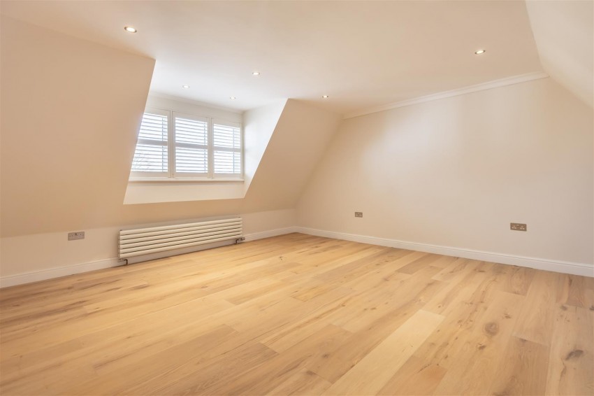 Images for Pipers Farm, Lippitts Hill, Loughton