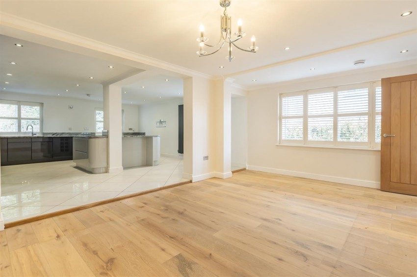 Images for Pipers Farm, Lippitts Hill, Loughton