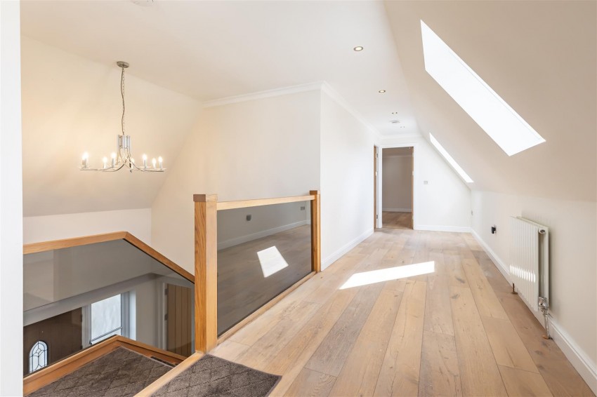 Images for Pipers Farm, Lippitts Hill, Loughton