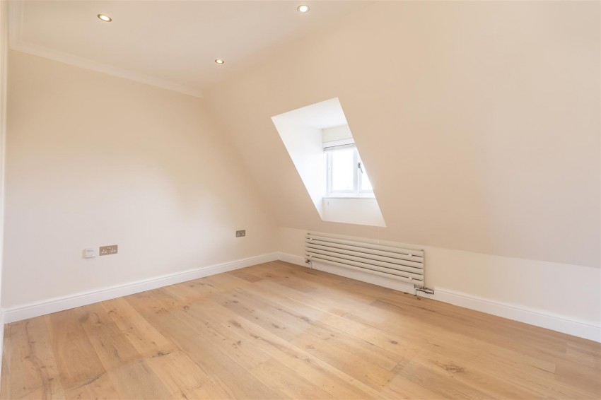 Images for Pipers Farm, Lippitts Hill, Loughton