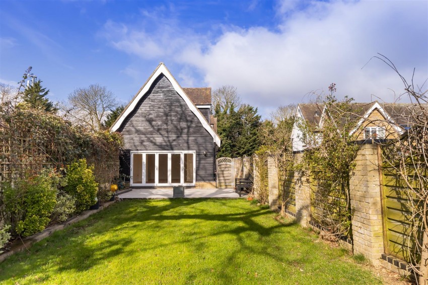 Images for Pipers Farm, Lippitts Hill, Loughton