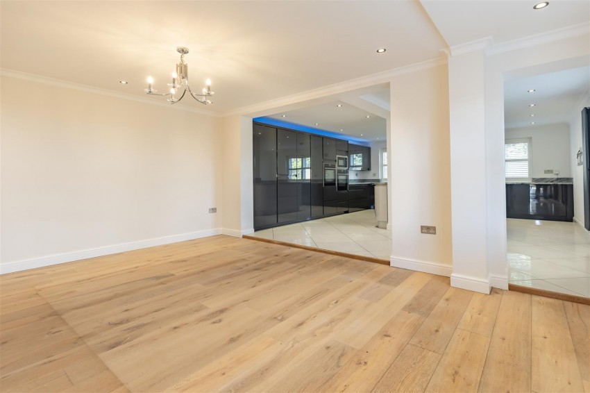 Images for Pipers Farm, Lippitts Hill, Loughton