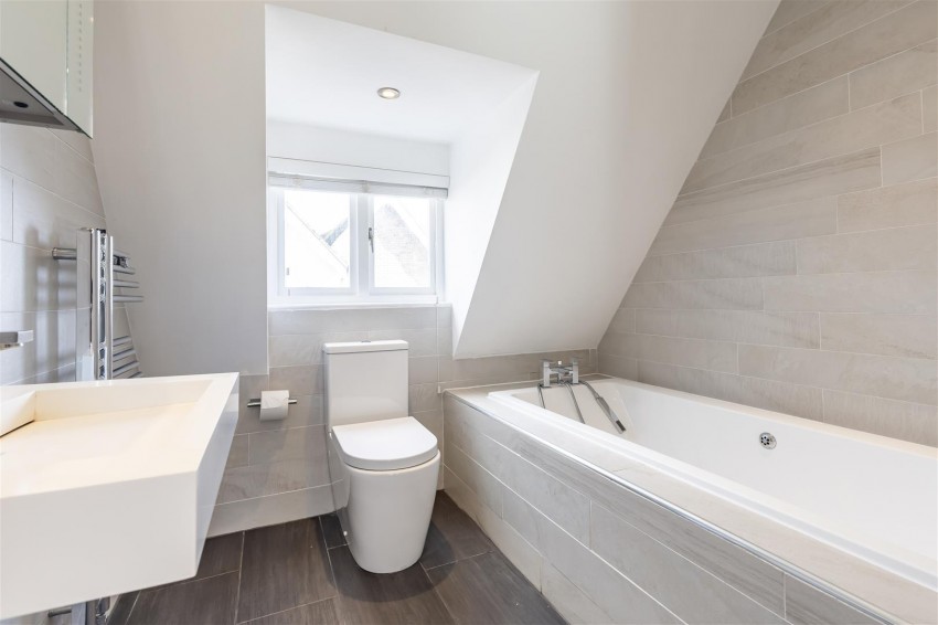 Images for Pipers Farm, Lippitts Hill, Loughton