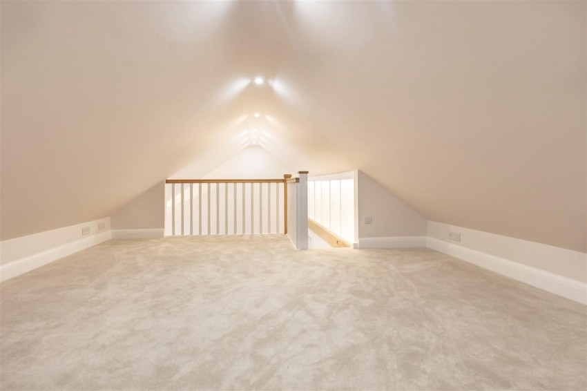 Images for Honeysuckle Barn, Stapleford Abbotts