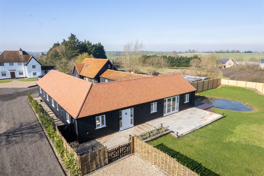 Images for Honeysuckle Barn, Stapleford Abbotts