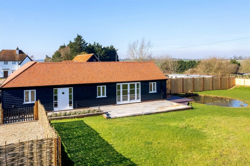 Images for Honeysuckle Barn, Stapleford Abbotts