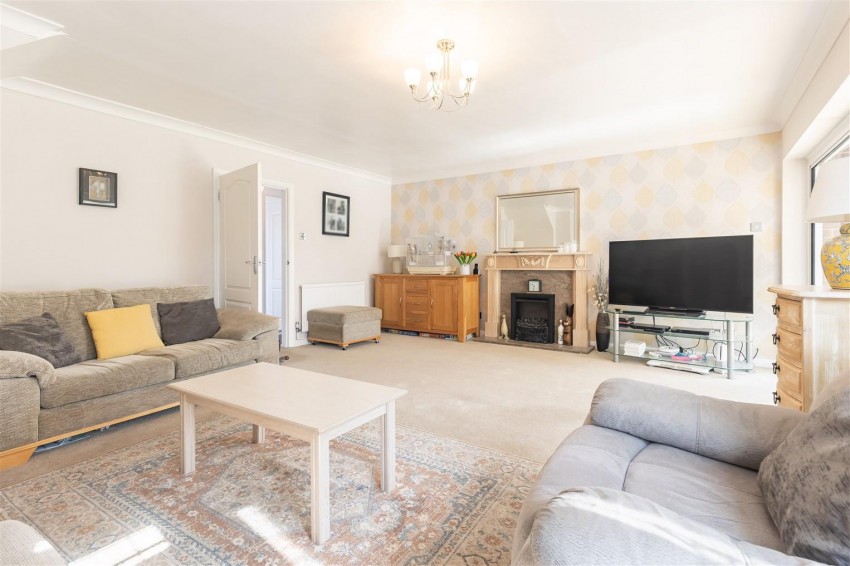 Images for Thornhill, North Weald