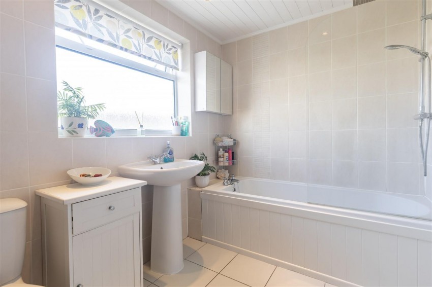 Images for Thornhill, North Weald