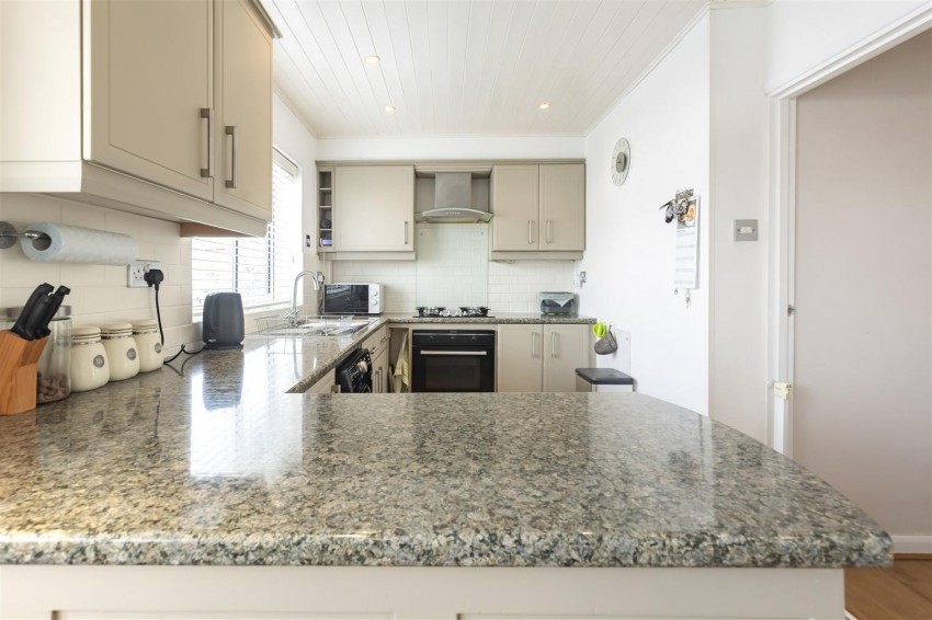 Images for Thornhill, North Weald
