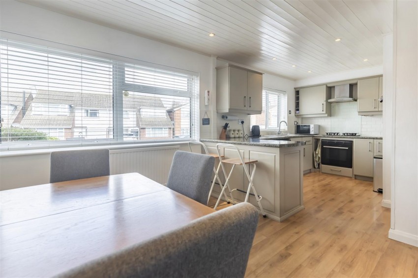 Images for Thornhill, North Weald