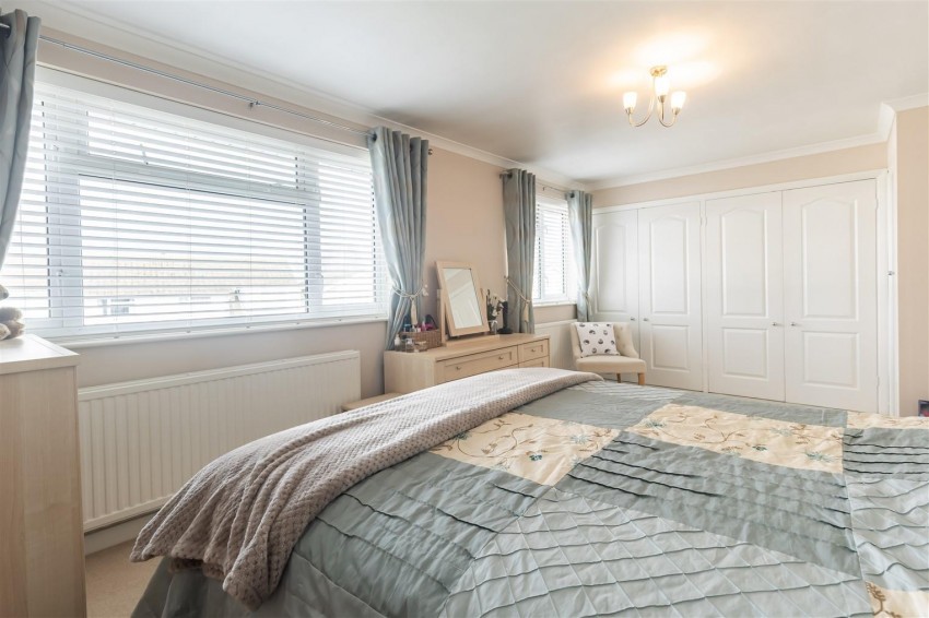Images for Thornhill, North Weald