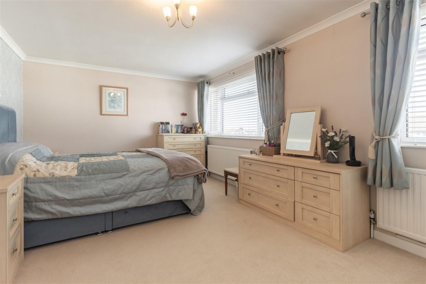 Images for Thornhill, North Weald