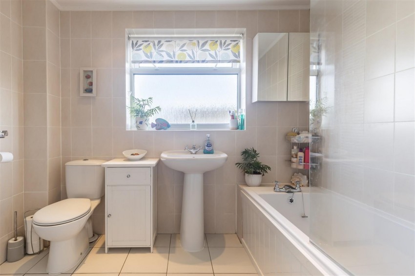 Images for Thornhill, North Weald