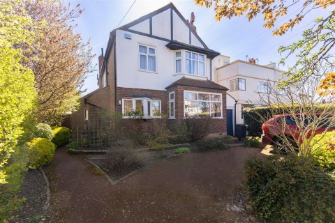 View Full Details for Heath Drive, Theydon Bois