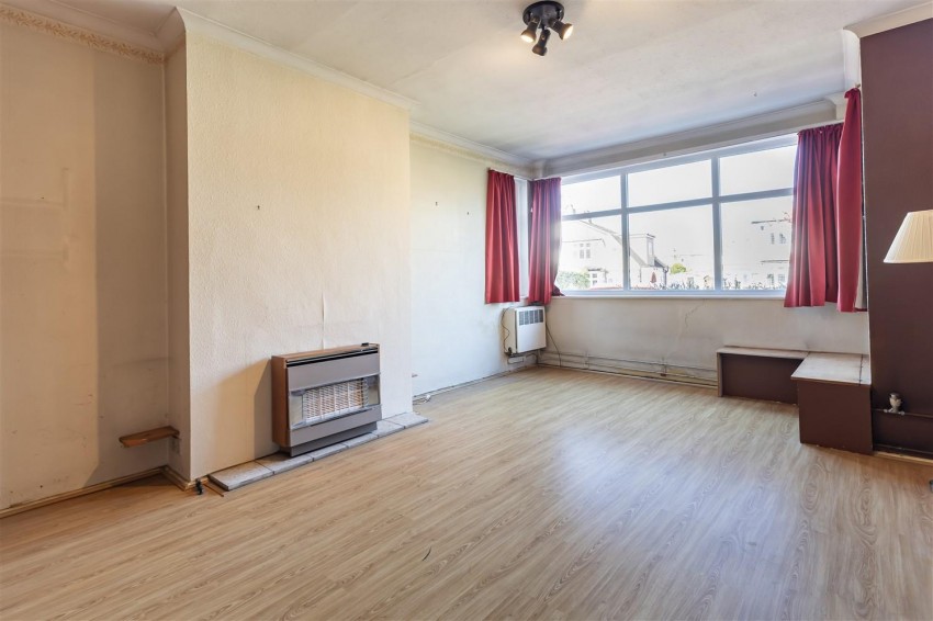 Images for Heath Drive, Theydon Bois