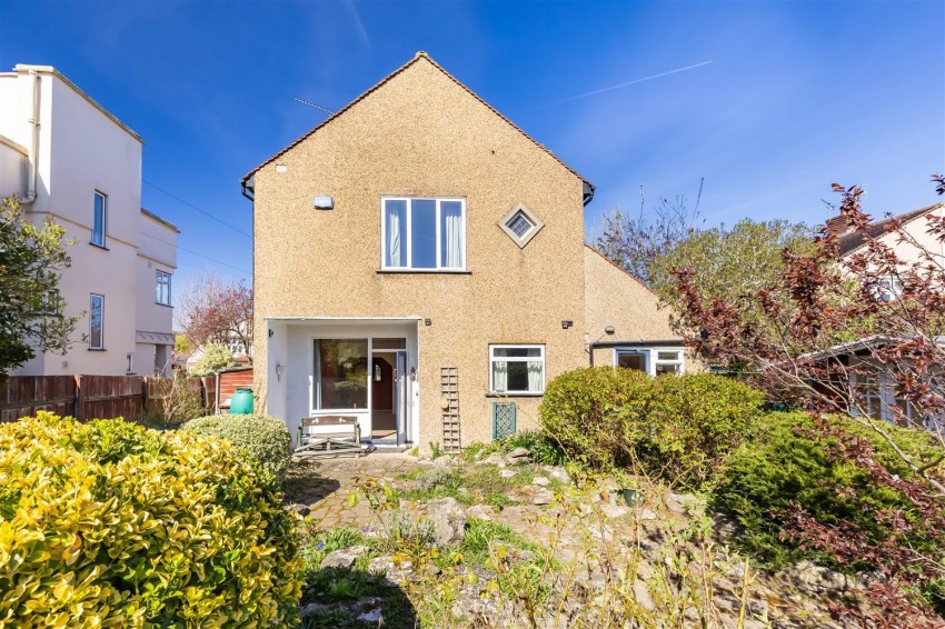 Images for Heath Drive, Theydon Bois