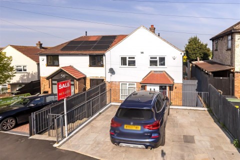 View Full Details for Shaftesbury Road, Epping