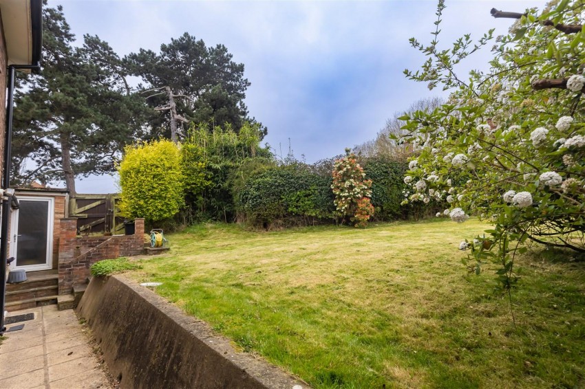 Images for Centre Drive, Epping